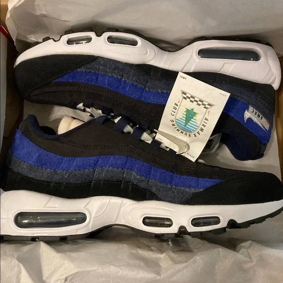 Nike Air Max 95se Athletic Shoes